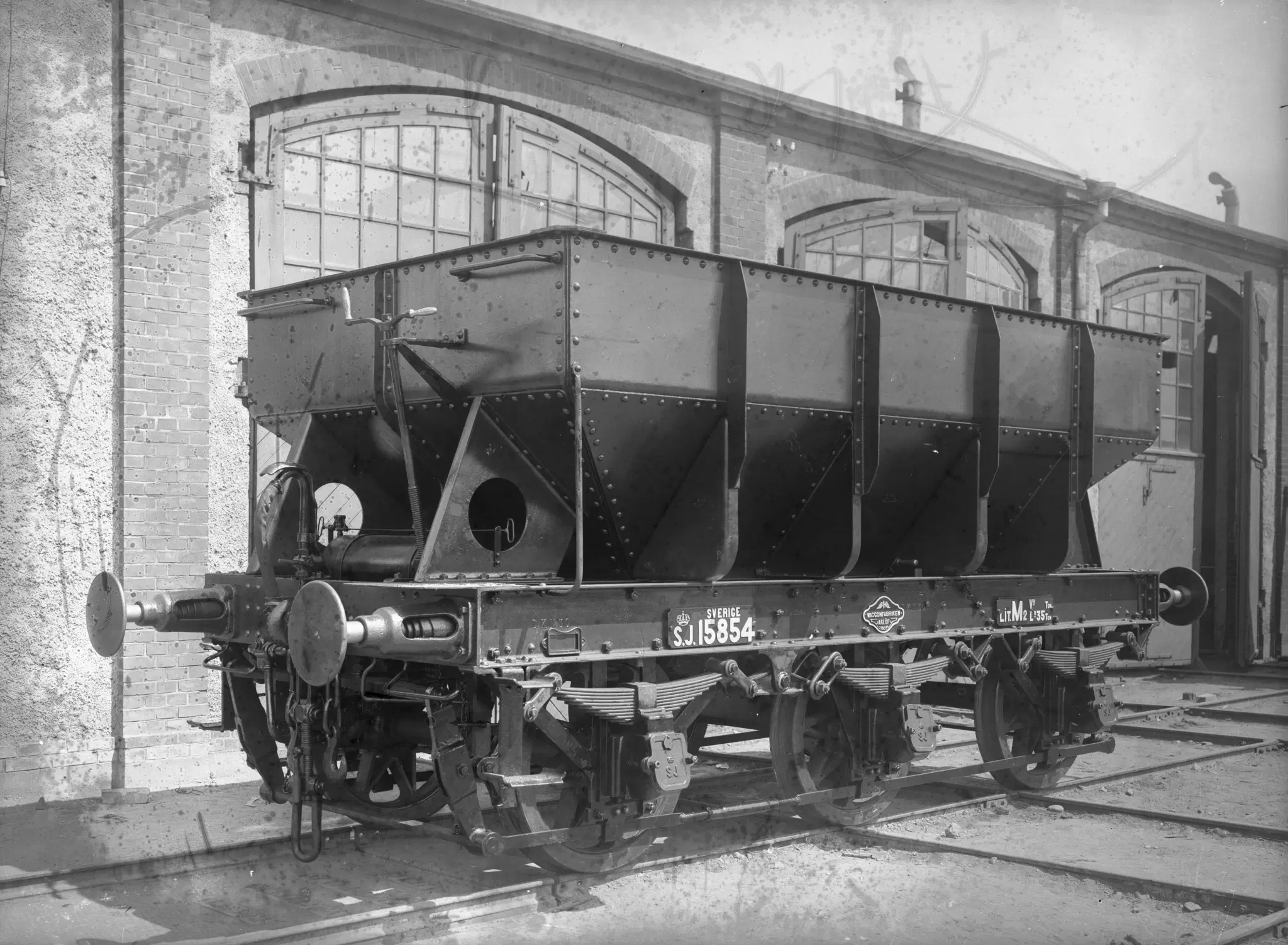 A SJ M2 type 1902 freight car
